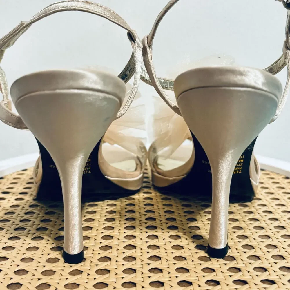 Jacqueline Ferrar Gardenia Satin Heels Sz 7.5M Champagne Rose